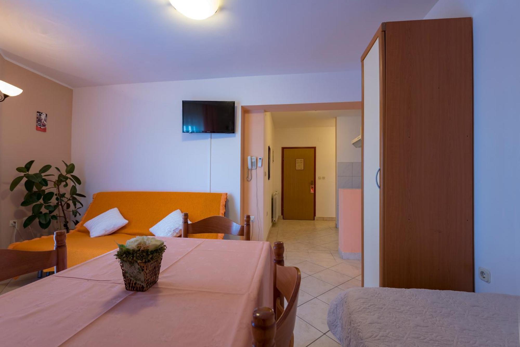 Hotel Aurora بولا المظهر الخارجي الصورة